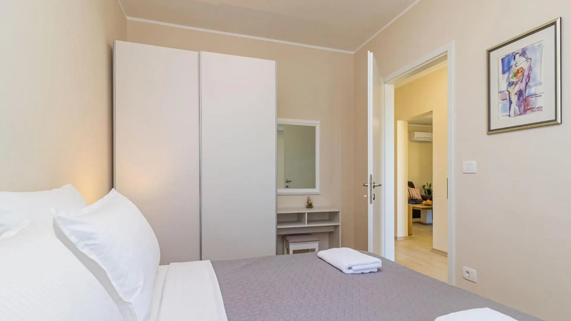 4 Guests Apartment In 메덜린